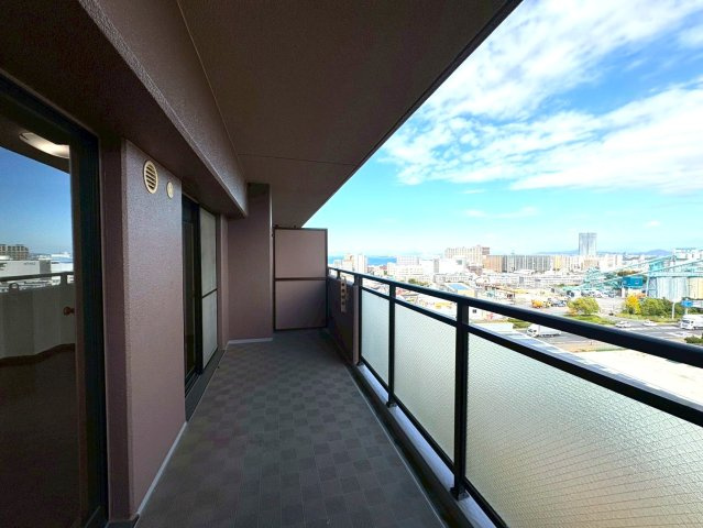 ＪＲ＆京阪の２沿線利用可◆７階部分につき眺望良好◆収納豊富な間取り◆シャルマンコーポ大津のぞみケ丘のバルコニー|バルコニー