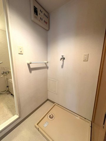 ＪＲ＆京阪の２沿線利用可◆７階部分につき眺望良好◆収納豊富な間取り◆シャルマンコーポ大津のぞみケ丘のその他|洗濯機置き場