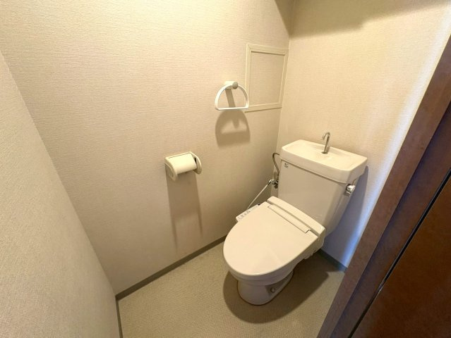 ＪＲ＆京阪の２沿線利用可◆７階部分につき眺望良好◆収納豊富な間取り◆シャルマンコーポ大津のぞみケ丘のトイレ|トイレ
