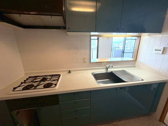 ＪＲ＆京阪の２沿線利用可◆７階部分につき眺望良好◆収納豊富な間取り◆シャルマンコーポ大津のぞみケ丘のキッチン|キッチン