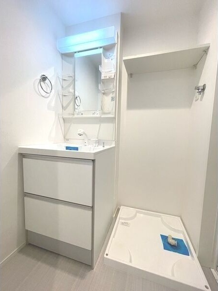 ラファン熱田の独立洗面台|独立洗面台、小物を置くことができて便利です