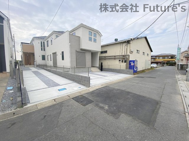 三郷市彦成1丁目　新築戸建　全2棟　2号棟の前面道路含む現地写真|前面道路含む現地写真です。