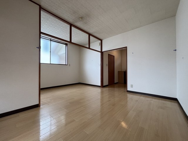 コーポヤマキの居間・リビング