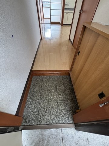 コーポヤマキの玄関