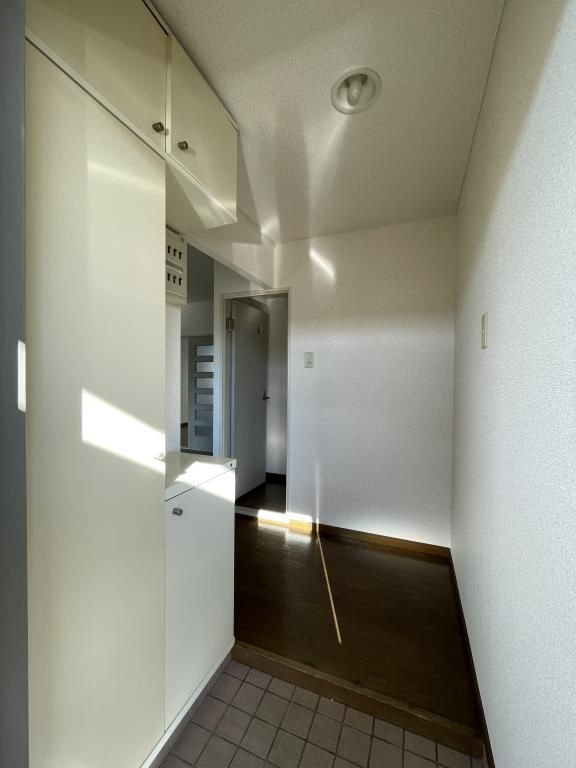 アサヒビューマンションの玄関