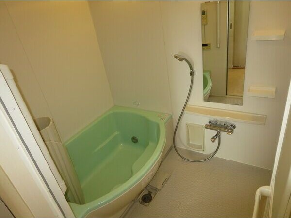 ピオーネ覚王山の浴室