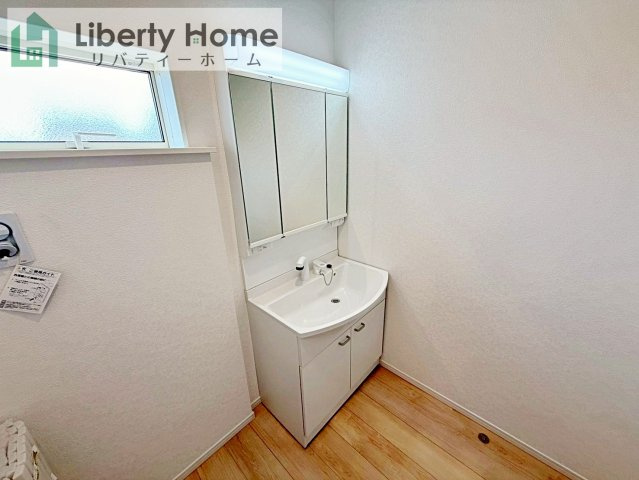 鹿嶋市粟生第1　新築戸建　1号棟の独立洗面台