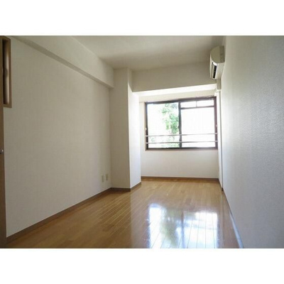 【寝室】 | スカイプラザ