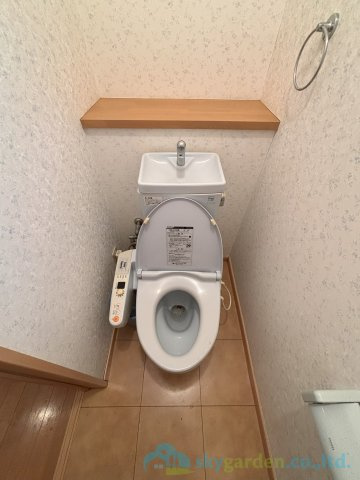 平塚市片岡　中古戸建のトイレ