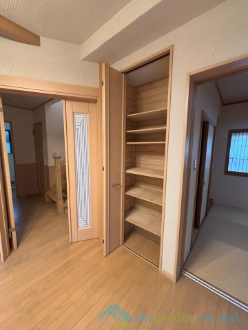 平塚市片岡　中古戸建の収納