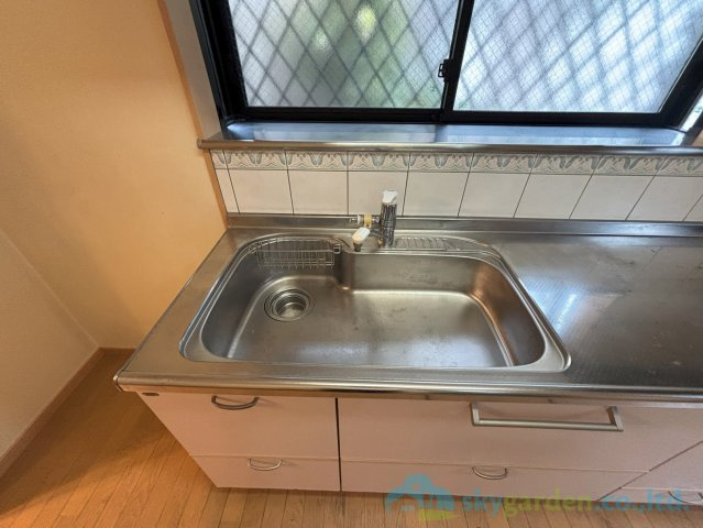 平塚市片岡　中古戸建のキッチン