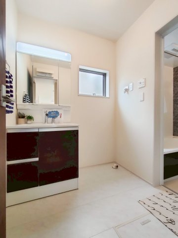 三郷市　高州2丁目　　新築戸建　全1棟の洗面所|施工例です