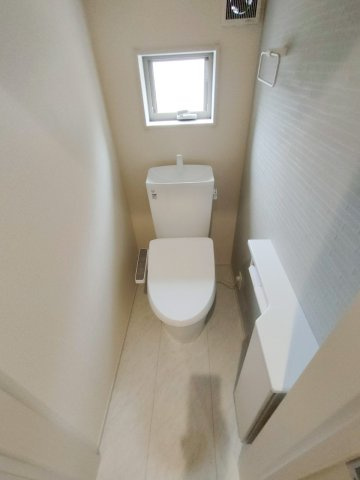 三郷市　高州2丁目　　新築戸建　全1棟のトイレ|施工例です