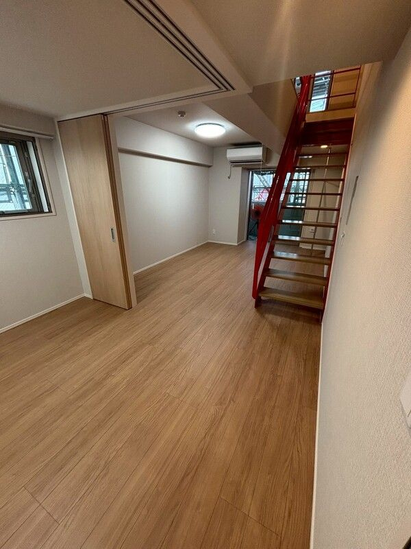 プレミアム長瀬駅前の洋室