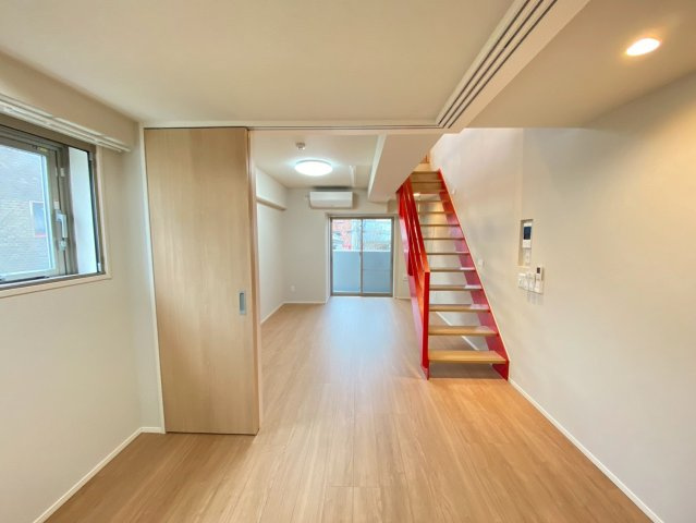 プレミアム長瀬駅前の洋室