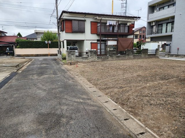 高崎市貝沢町売土地の前面道路含む現地写真