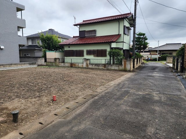 高崎市貝沢町売土地の前面道路含む現地写真