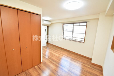 【洋室】 | オーク花園