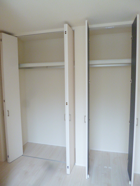 ＧＲＡＮＤＥ　ＮＩＮＥの収納|クローゼット