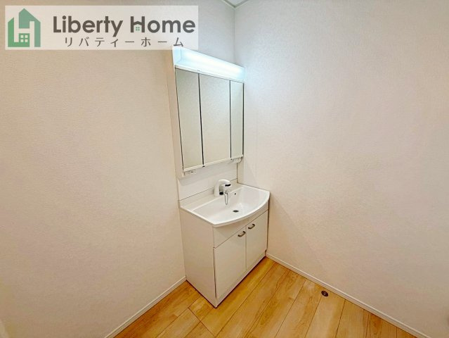 鹿嶋市粟生第1　新築戸建　2号棟の独立洗面台