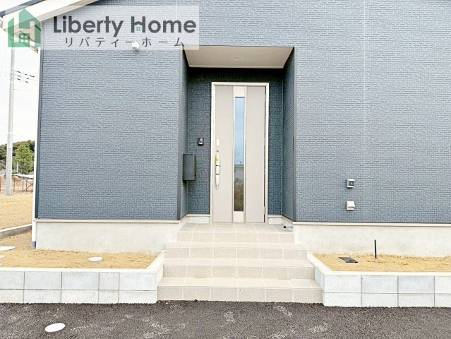 鹿嶋市粟生第1　新築戸建　2号棟のエントランス