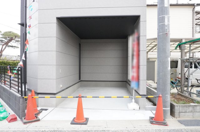 越谷市大字恩間 新築分譲住宅の駐車場