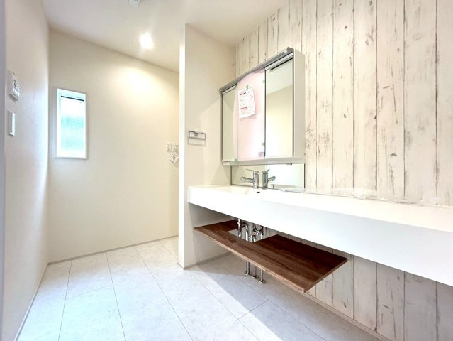 練馬区大泉学園町６丁目　新築一戸建　西武池袋線　大泉学園の独立洗面台