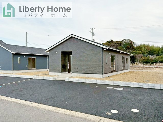 鹿嶋市粟生第1　新築戸建　3号棟の外観|ご予約をいただければ、『平日の空いた時間』『周辺物件まとめて見たい』『1件だけ見たい』ももちろん可能です♪
お気軽にお問合せください♪