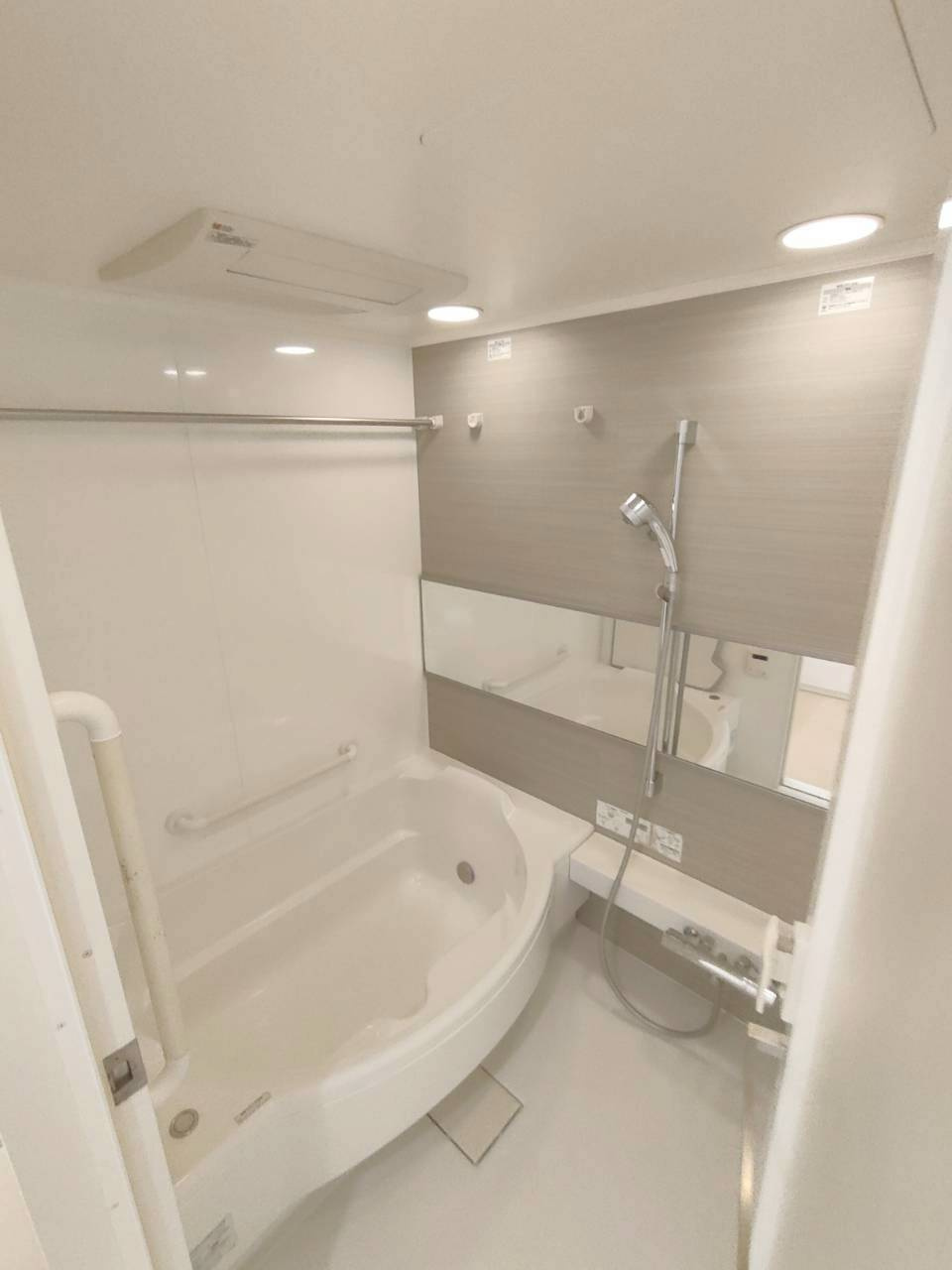 リストレジデンス茅ヶ崎海岸の浴室