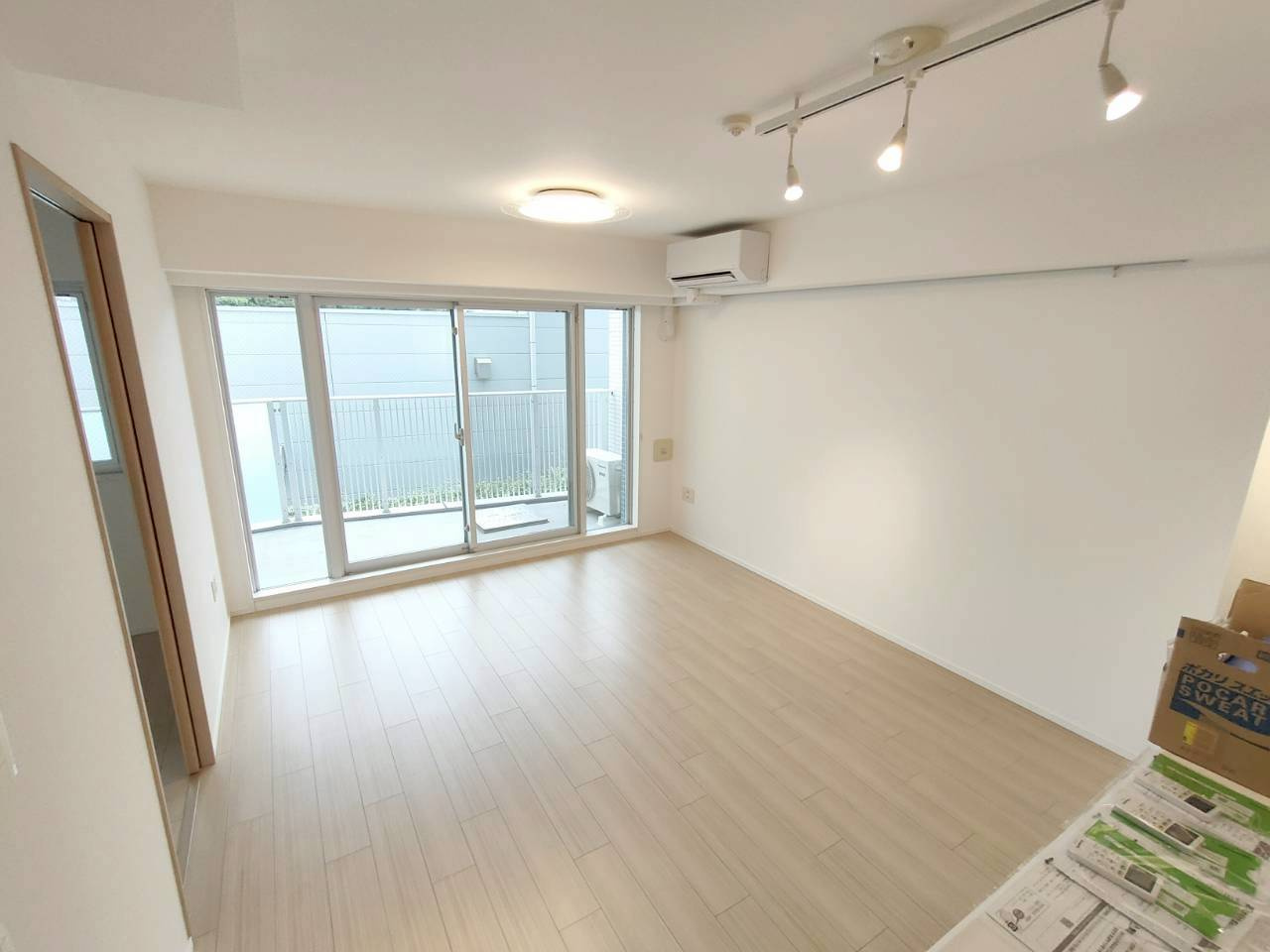 リストレジデンス茅ヶ崎海岸の洋室