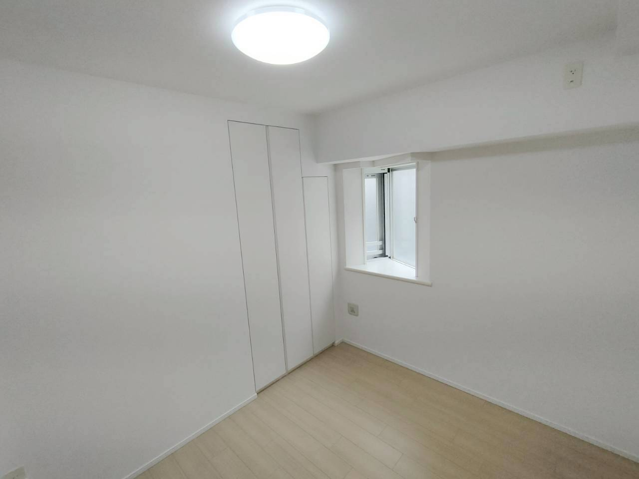 リストレジデンス茅ヶ崎海岸の洋室