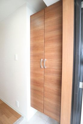 ビアンコネロの玄関|収納もある玄関です