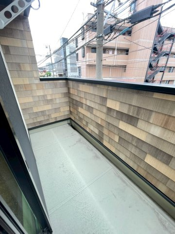 【バルコニー】