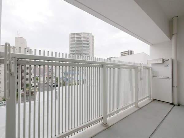 RIVO瑞穂公園のバルコニー