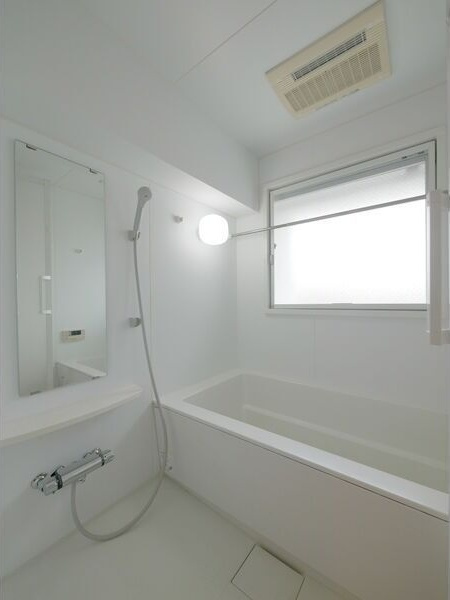 RIVO瑞穂公園の浴室