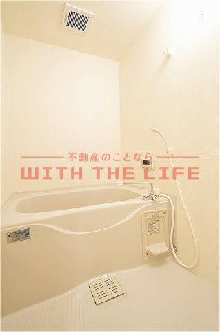 ルーチェ善導寺【キャッシュバック対象】の浴室|コンパクトで使いやすいお風呂です