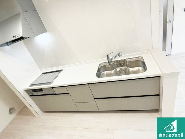 加古郡播磨町宮西　第3期　新築一戸建てのキッチン|周辺は落ち着いた街並みの住宅地！子育てがしやすい住環境です！まだ未完成ですが、現地でしかわからない事もございます。是非一度ご覧ください。