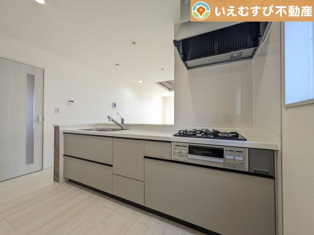 Livele Garden.S　深谷上柴町西第5のキッチン|機能性収納性に溢れるキッチン。
収納もたっぷり付いていてすっきり片付く！毎日楽しくお料理が出来そうです！