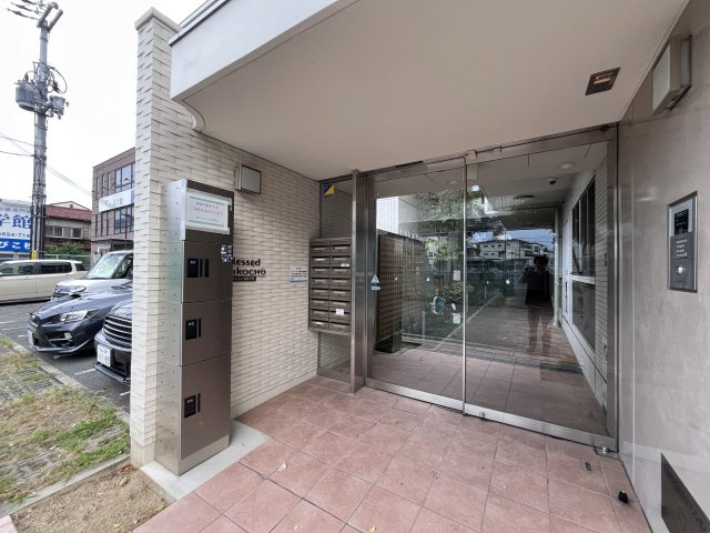 プレスト我孫子町のエントランス