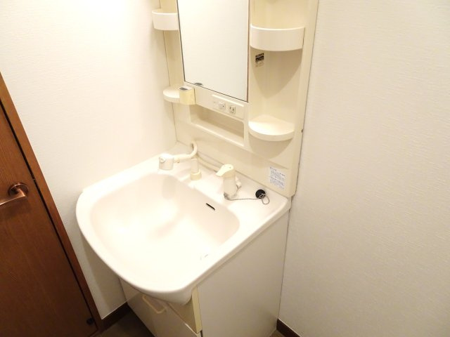 フォレストハイム21の独立洗面台