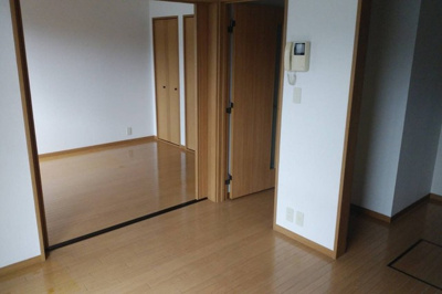 【居間・リビング】 | サンフォレスト木之庄 | LDK8帖