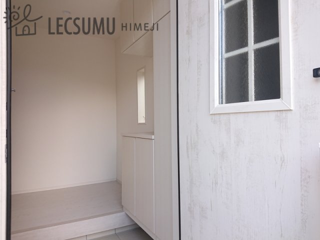 姫路市飾東町庄11期/新築戸建の玄関|同社施工例