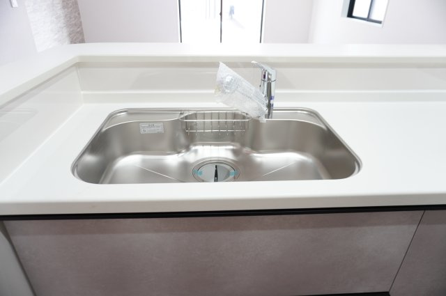 越谷市宮本町4丁目 新築分譲住宅のキッチン