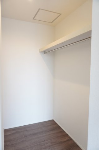 越谷市宮本町4丁目 新築分譲住宅の収納|ウォークインクローゼット