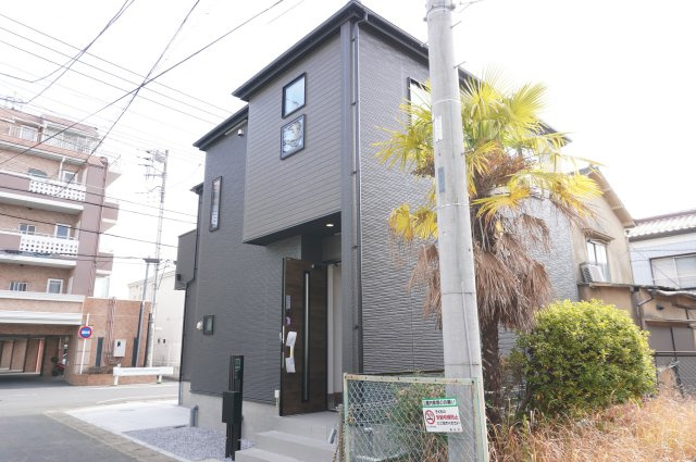 越谷市宮本町4丁目 新築分譲住宅の外観