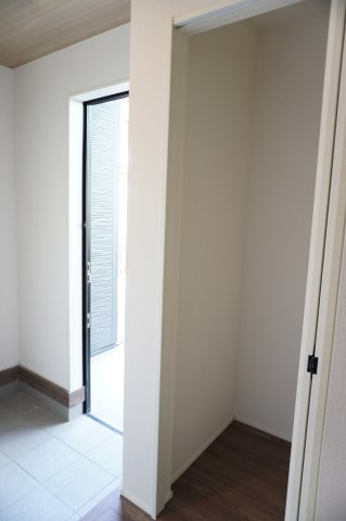 越谷市宮本町4丁目 新築分譲住宅の収納|玄関
