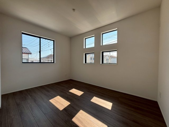 三郷市　鷹野5丁目　新築戸建　全1棟の洋室|施工例です