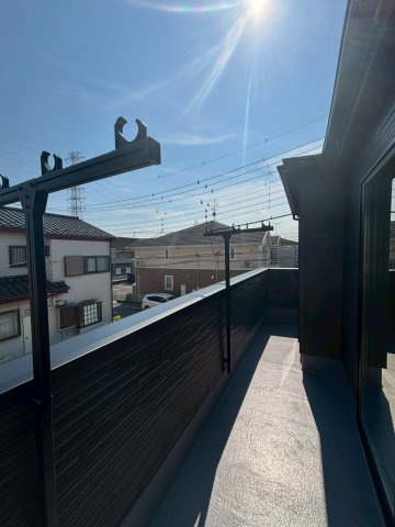 三郷市　鷹野5丁目　新築戸建　全1棟のバルコニー|施工例です