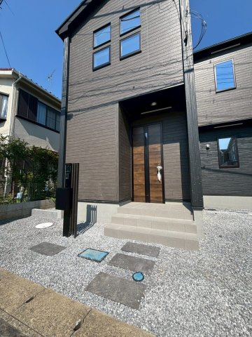 三郷市　鷹野5丁目　新築戸建　全1棟の玄関|施工例です