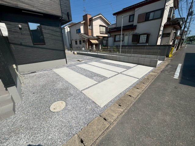 三郷市　鷹野5丁目　新築戸建　全1棟の駐車場|施工例です